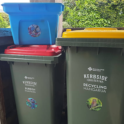 The bird decals are FAB. Vicki