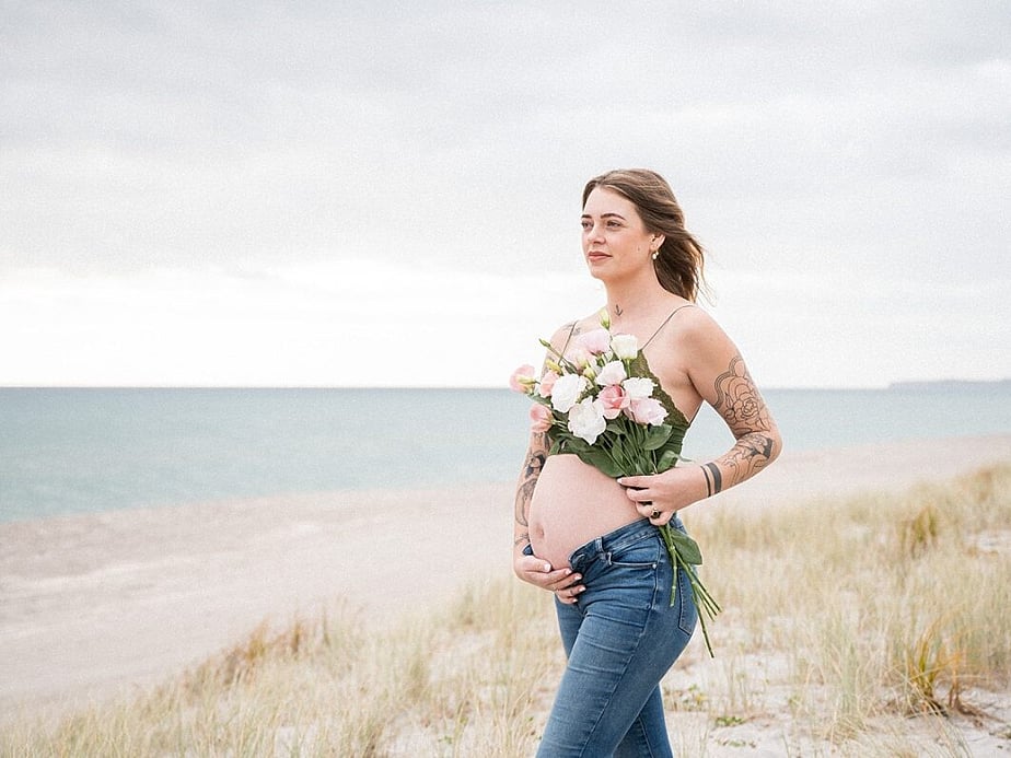 Tauranga Maternity Photographer.  Papamoa Maternity Photography.  Pregnancy Photos.