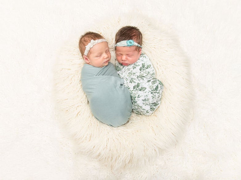 Newborn twins.  Baby photography.  Papamoa Photographer.  Newborn Photographer.  Tauranga Photographer.  Newborn photoshoot.  Baby photoshoot.