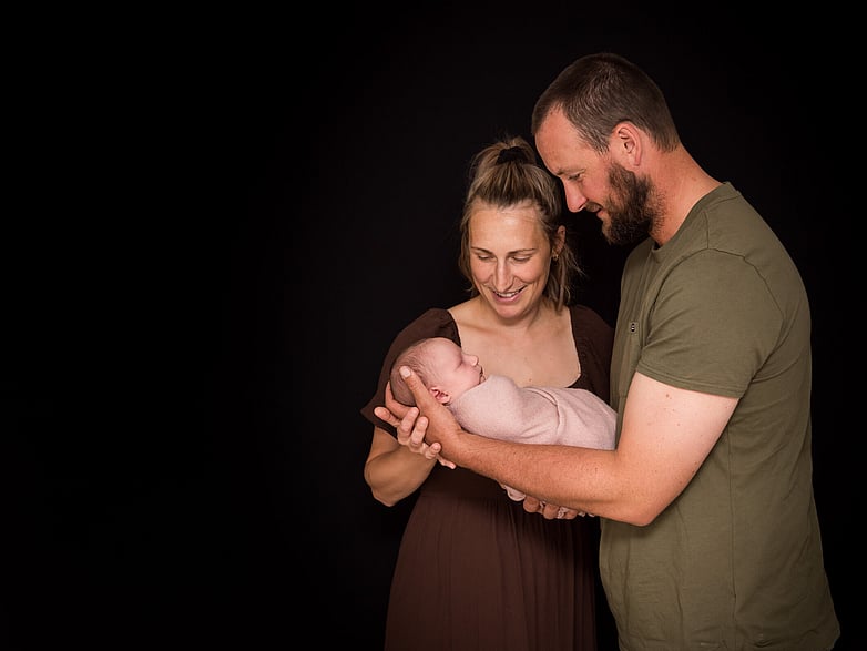 Newborn with Mum and Dad.   Baby photography.  Papamoa Photographer.  Newborn Photographer.  Tauranga Photographer.  Newborn photoshoot.  Baby photoshoot.