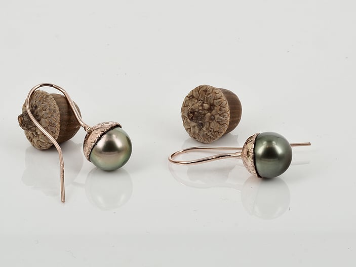 Acorn earrings of red gold and Tahitian pearls - Acorn earrings