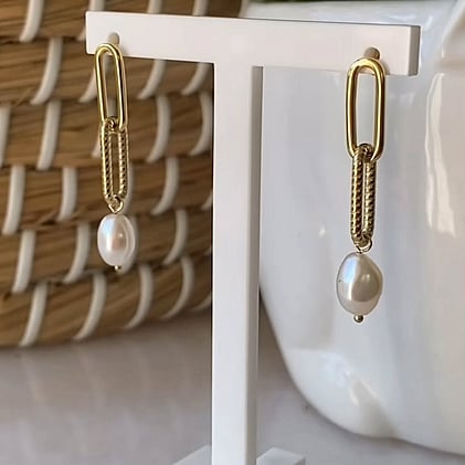 Ellani Gold and Pearl Jewellery on display at Adorn Jewellers in Waikanae.