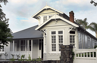 Wall Treats Auckland &ndash; meticulous exterior repaint of Mt Eden homestead, luxury residential painting by Master Painters