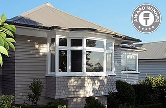  Wall Treats Auckland &ndash; award-winning exterior repaint of grand weatherboard character bungalow in the heart of Remuera