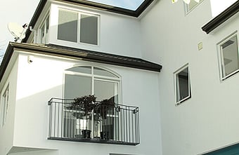 Wall Treats Auckland &ndash; interior repaint of plaster and fibre board clad Meadowbank townhouse, a successful collaboration with interior designer