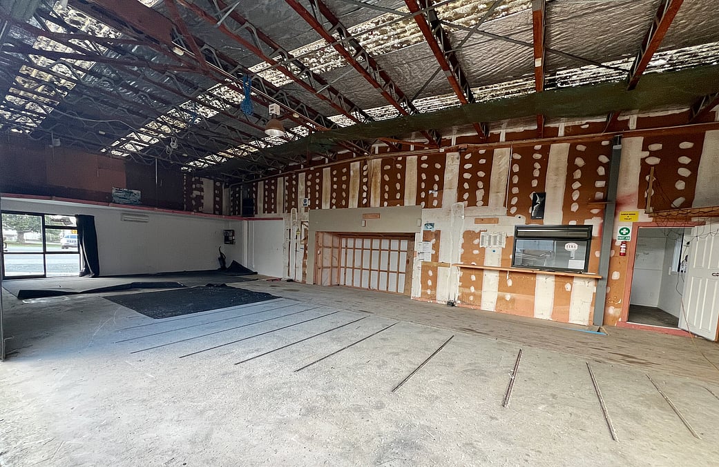 Image of the Cambridge Road building before Kihikihi Garage moved in. 