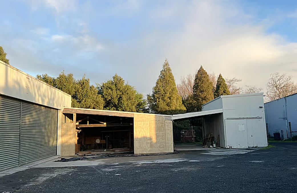 Image of the original Cambridge Road building before Kihikihi Garage moved in. 