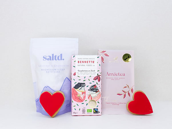 PREMIUM NZ TEA CHOCOLATES AND MAGNESIUM BATH SALTS