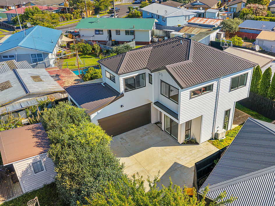 Close up view of Eden Construction’s new build house on Mountain Road, Mangere Bridge, Auckland.