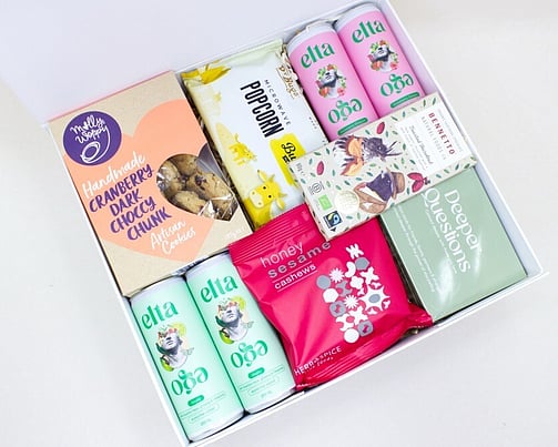 NZ CARD GAME, NON ALCOHOLIC COCKTAILS, AND POPCORN