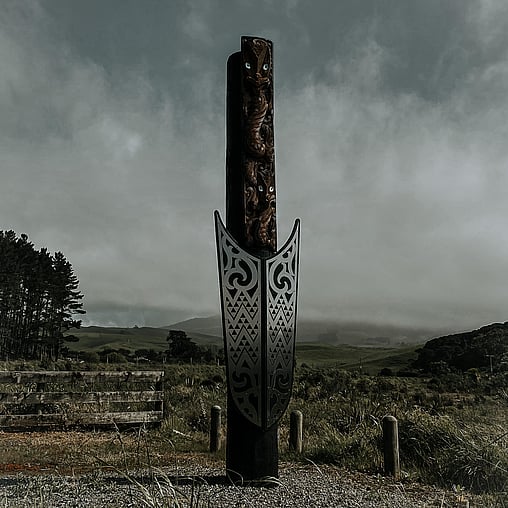 Sculpture by Kawharu Greensill & Kelvin Le Lievre