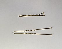 Bun Pins vs Bobby Pins