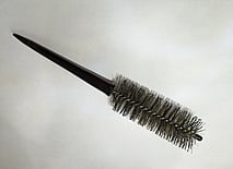 Brittle Brush with tail comb tail