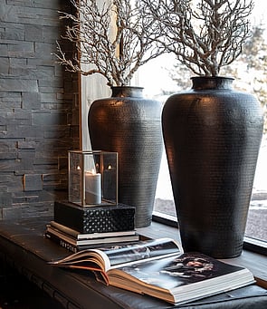 VASES & URNS