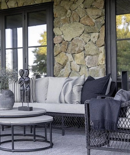 OUTDOOR LOUNGE FURNITURE