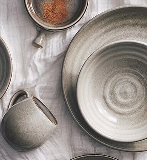 DINNERWARE