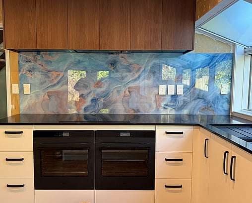 Hydro-Dipped Glass Splashback