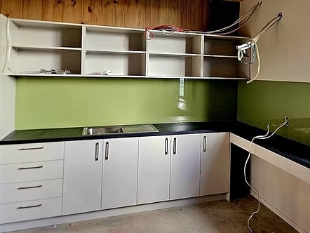 Avocado splashback