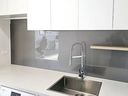 Magnetic splashback