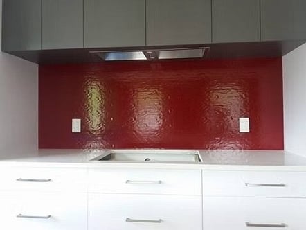 Main Attraction Red on Cotswold Glass splashback