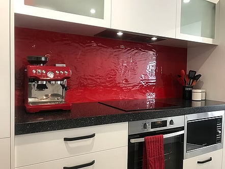 Wavy Pattern & Red splashback