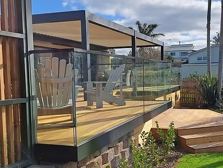 Face fixed posiglaze - 12mm tough with powder coated top cap handrail