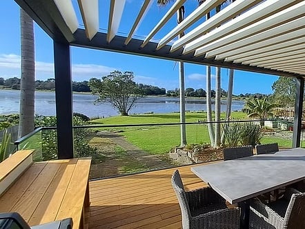 Face fixed posiglaze - 12mm tough with powder coated top cap handrail