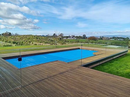 12mm toughened glass, cuboid face fixed & concealed channel system - black finish