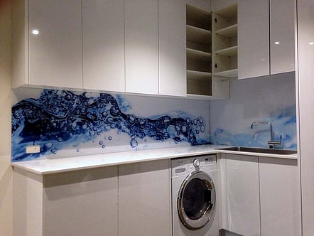 Water splashback