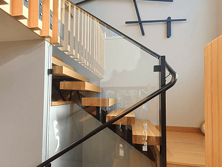 Internal staircase balustrade