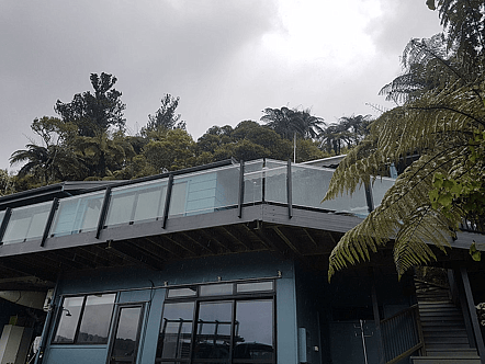 Face fixed post system balustrade