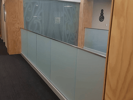Internal anzio balustrade system with frosted glass and top cap handrail