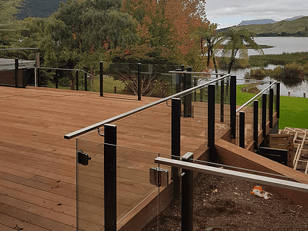 Face fixed post system balustrade