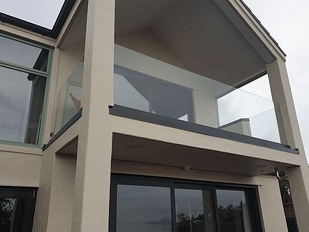 Top mounted chanel balustrade with sentry glass