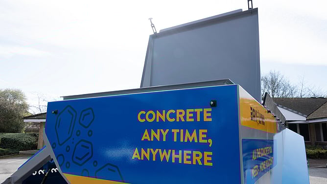 Bay-Lynx branding on rear of CM1000 concrete unit