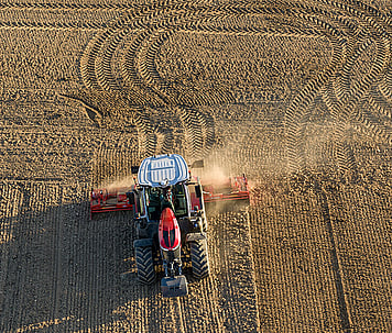 Massey Ferguson 8S XtraTractor turning circle