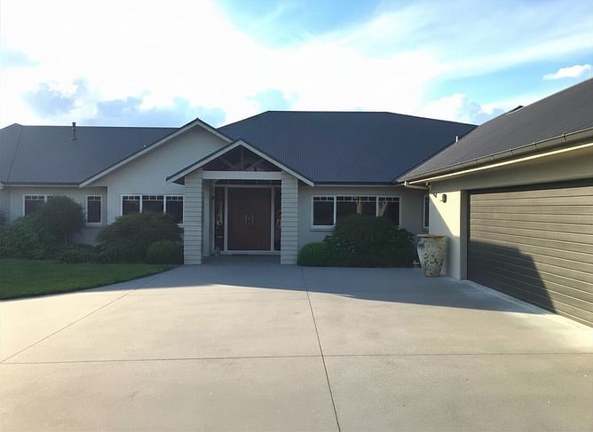 house entrance with cleaned exterior