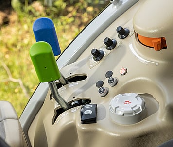 Massey Ferguson MF 3SP Speciality Series Tractor controls