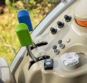 Massey Ferguson MF 3SP Speciality Series Tractor controls