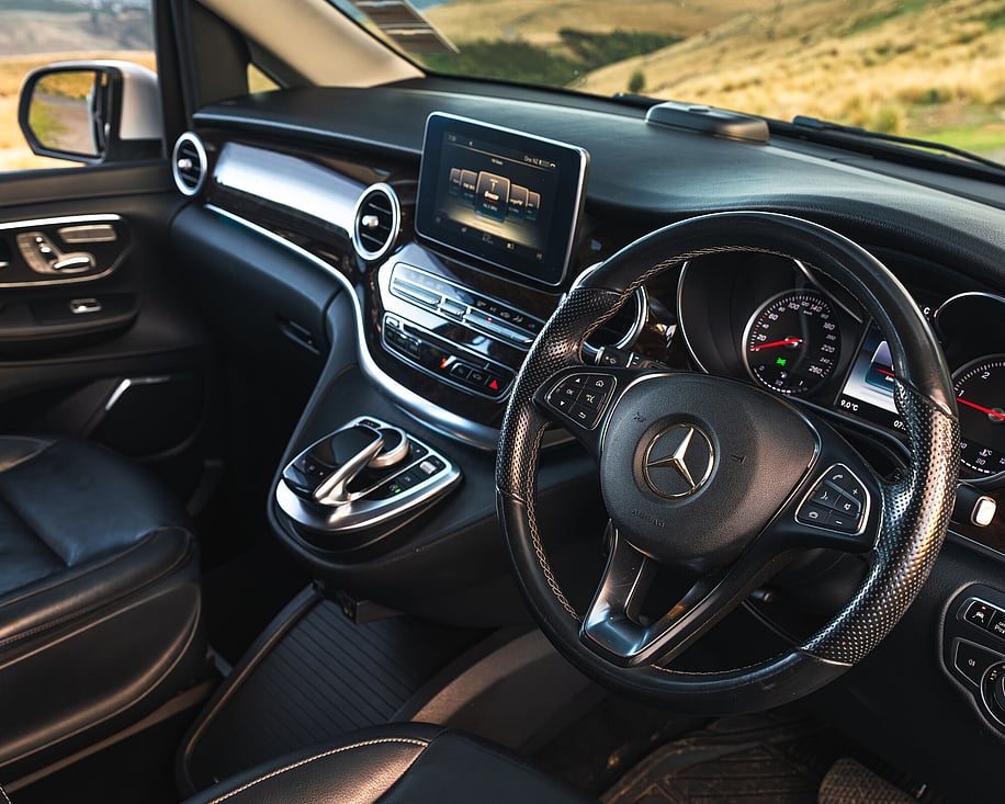 Mercedes V220d interior steering wheel and dashboard