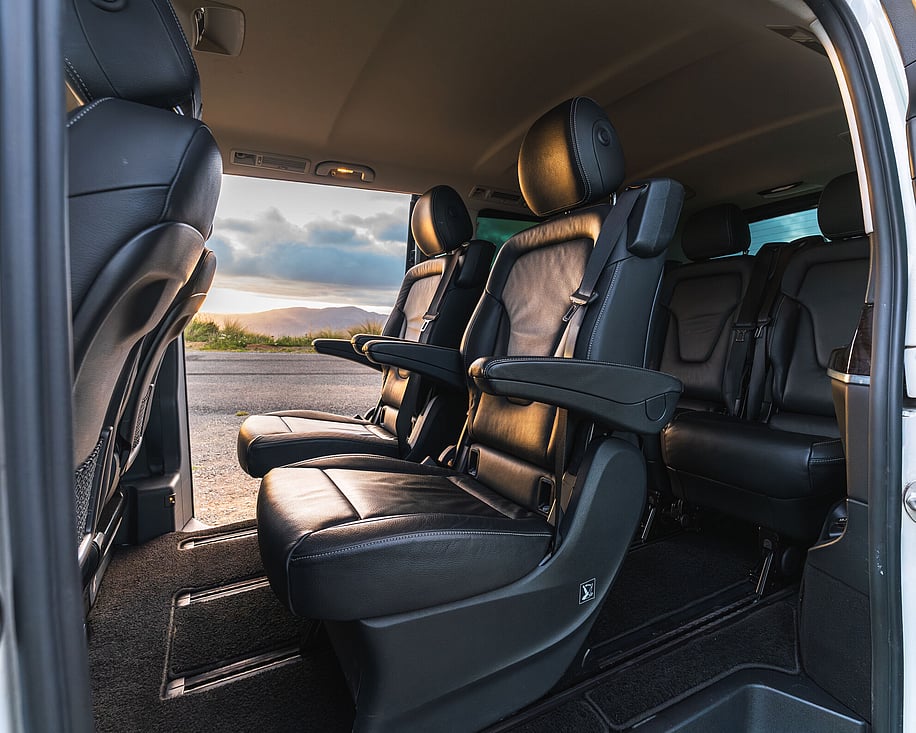 Mercedes V220d interior captain's chair seating