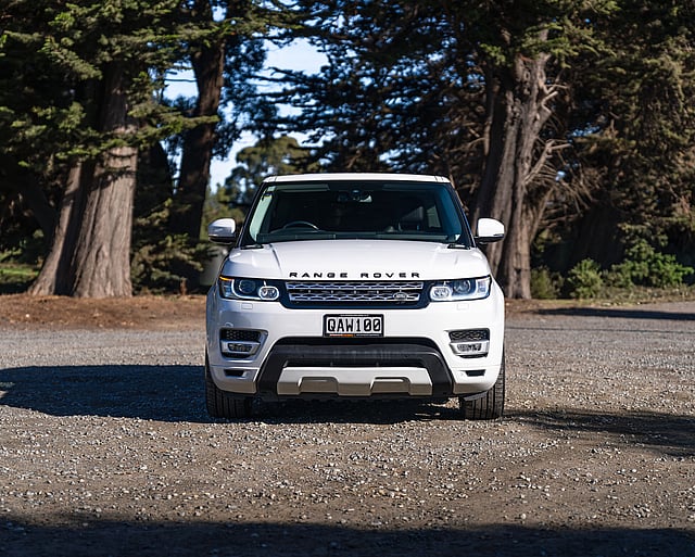 Range Rover Front on
