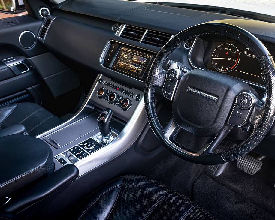 Range Rover interior dashboard and steering wheel