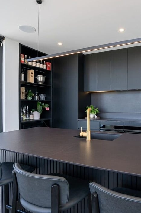 Kitchen & Laundry