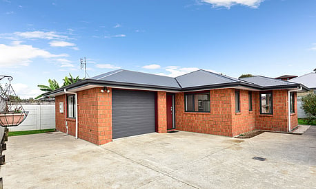 19 Landmark Court - Huntington$739,000