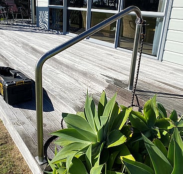 Safety handrailing on side of deck