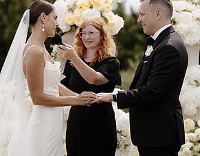 Vendor Spotlight - Erin Jacomb | Celebrant