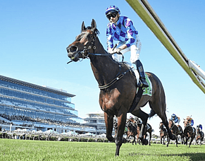 &lsquo;So Proud Of Her&rsquo;: Pride Of Jenni Defies Age With Another Top Performance