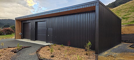 Garage with wing walls