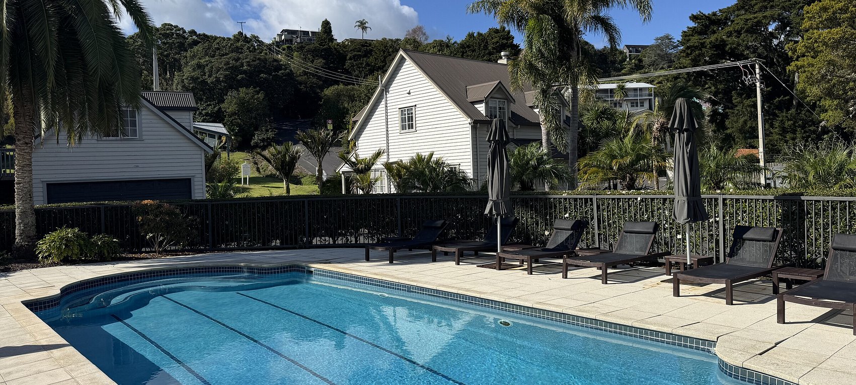 Heated swimming pool and spa at Crab Shack Cottage holiday home Russell